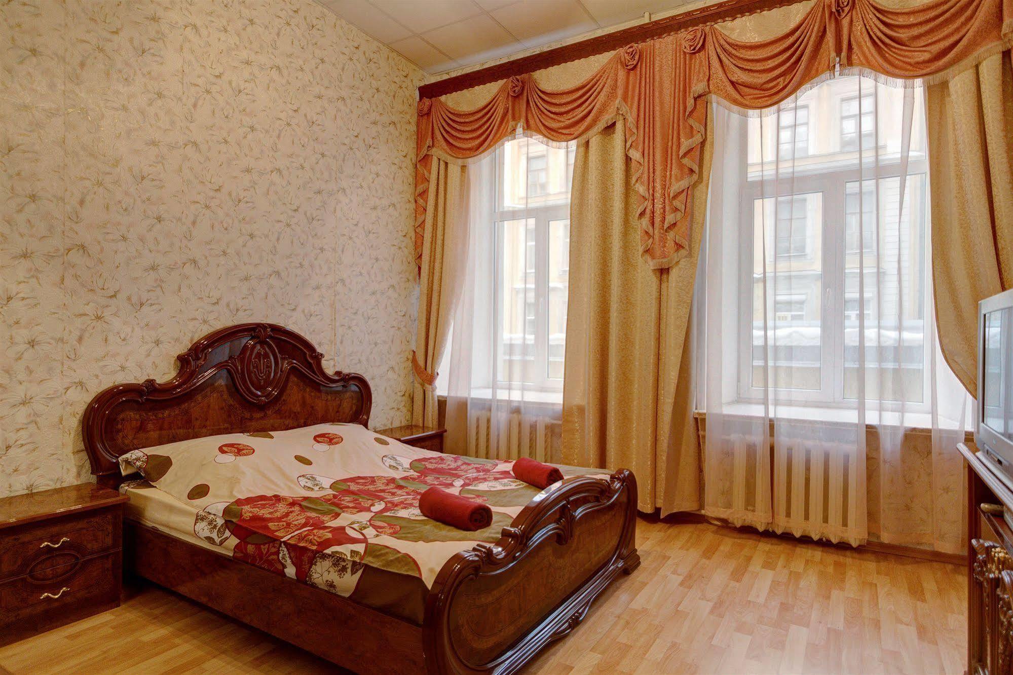 Stn Apartments By The Hermitage St. Petersburg Dış mekan fotoğraf